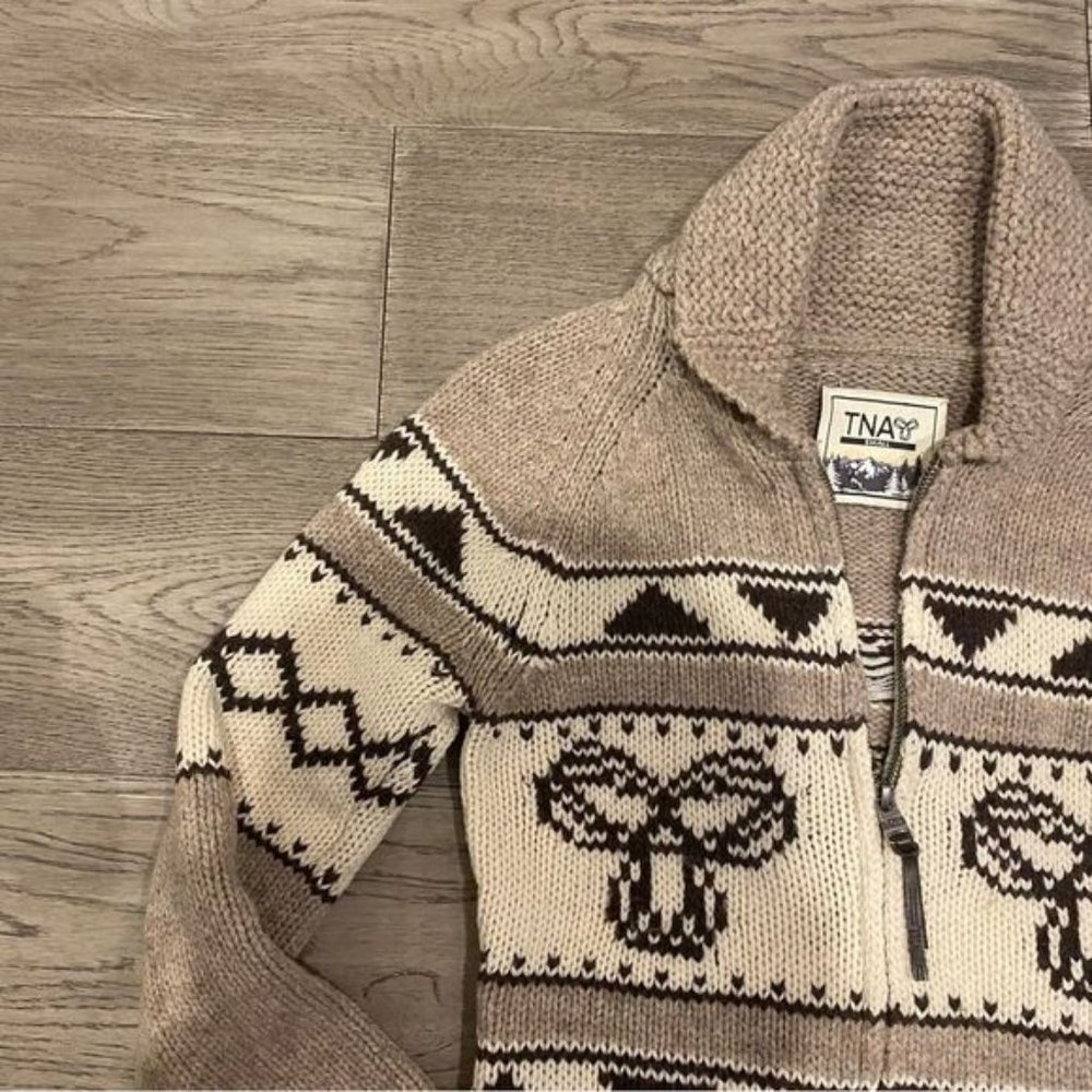 TNA classic artists lambswool sweater size small
